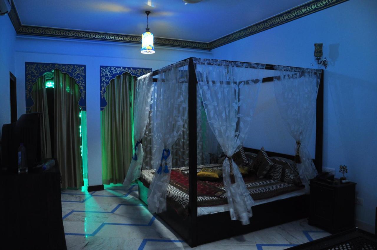 โฮเต็ล รานิ มาฮอล Bed & Breakfast ชัยปุระ ภายนอก รูปภาพ
