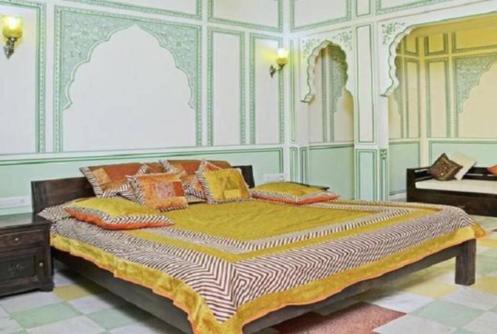 โฮเต็ล รานิ มาฮอล Bed & Breakfast ชัยปุระ ภายนอก รูปภาพ