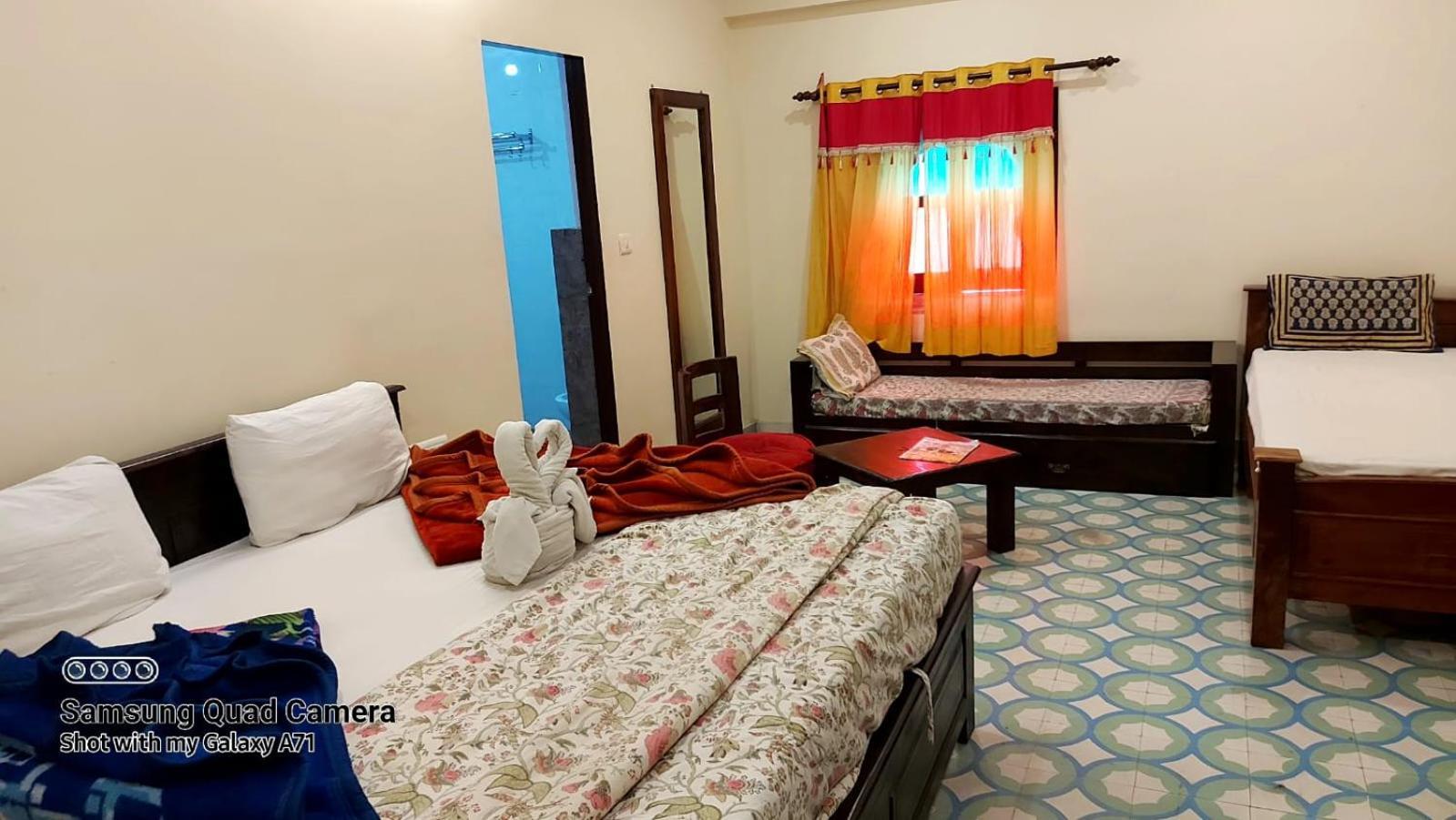 โฮเต็ล รานิ มาฮอล Bed & Breakfast ชัยปุระ ภายนอก รูปภาพ