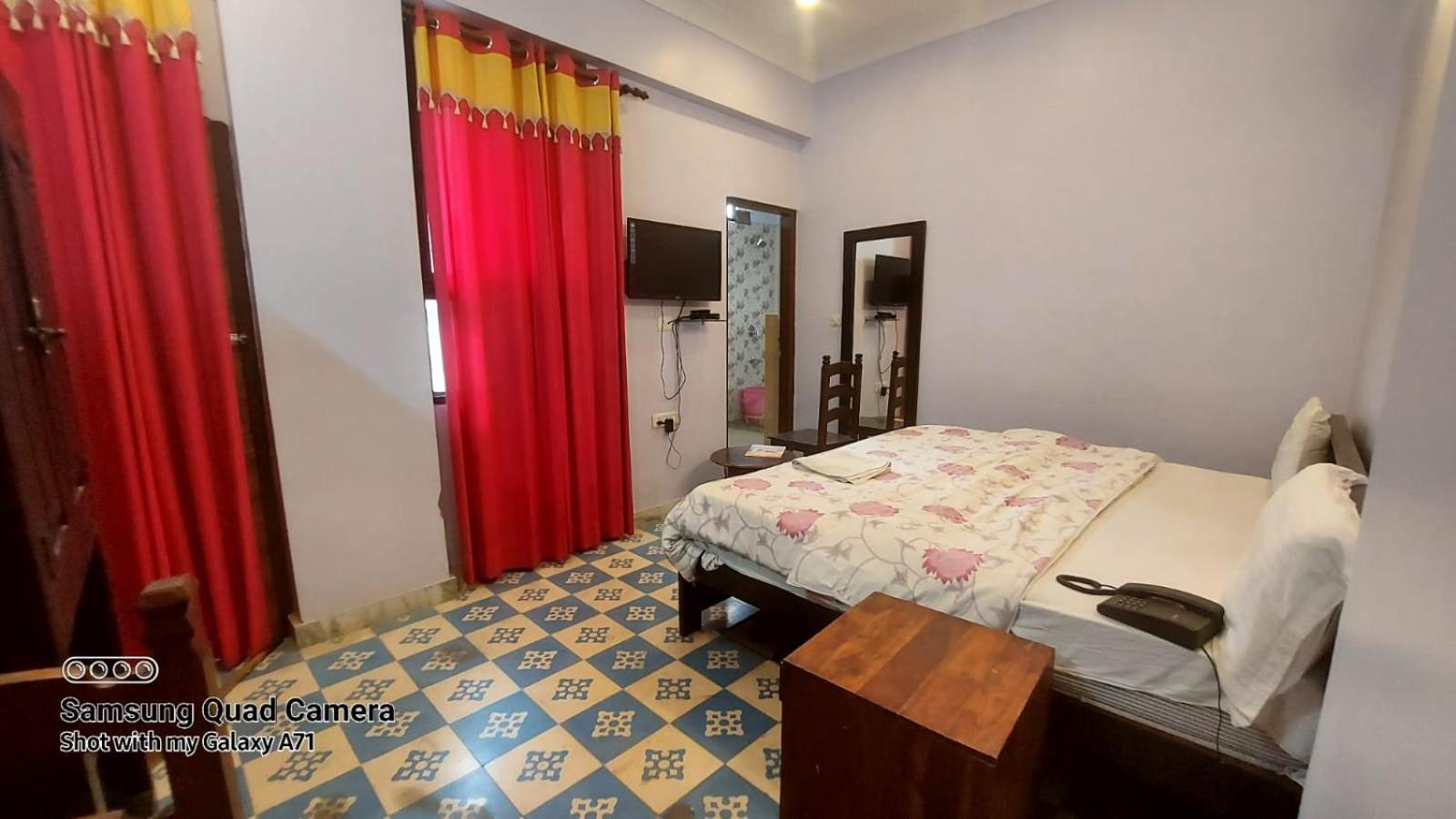 โฮเต็ล รานิ มาฮอล Bed & Breakfast ชัยปุระ ภายนอก รูปภาพ