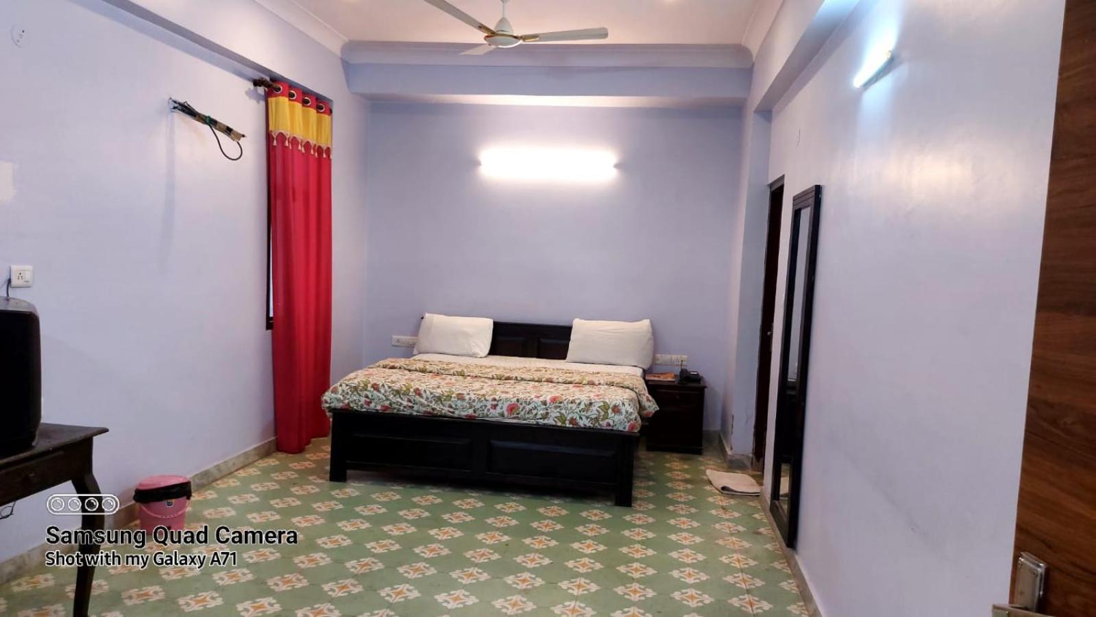 โฮเต็ล รานิ มาฮอล Bed & Breakfast ชัยปุระ ภายนอก รูปภาพ